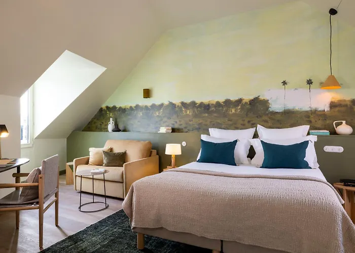 Le Petit Oberkampf & SpaSpa Hotel